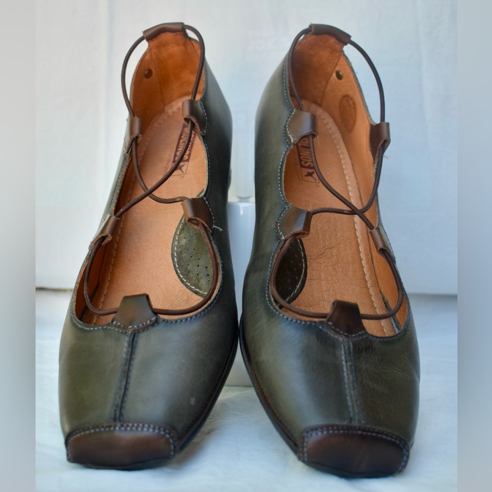Pikolinos Women's Dark Brown Leather Shoes (size 40)